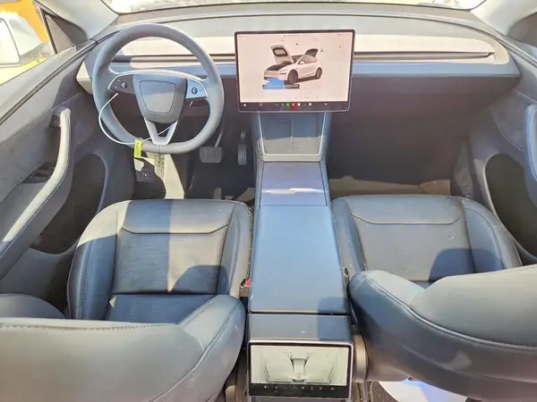 7SAYGDED2TF524020 2026 TESLA MODEL Y - Image 8