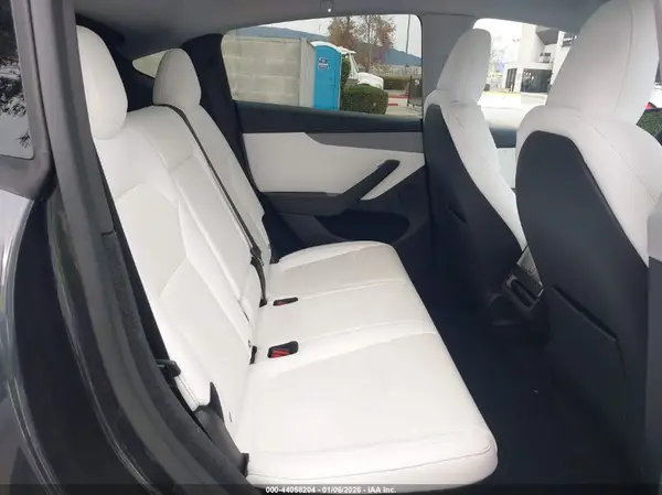 7SAYGDED2TF524907 2026 TESLA MODEL Y - Image 8