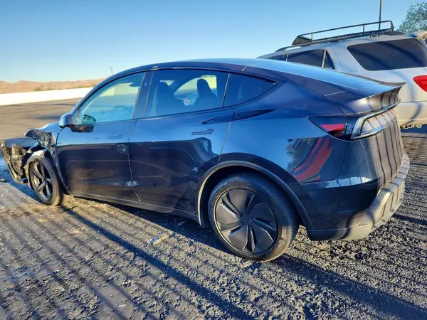 7SAYGDED2TF542503 2026 TESLA MODEL Y - Image 2