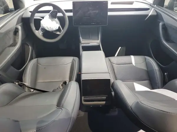 7SAYGDED2TF549760 2026 TESLA MODEL Y - Image 8