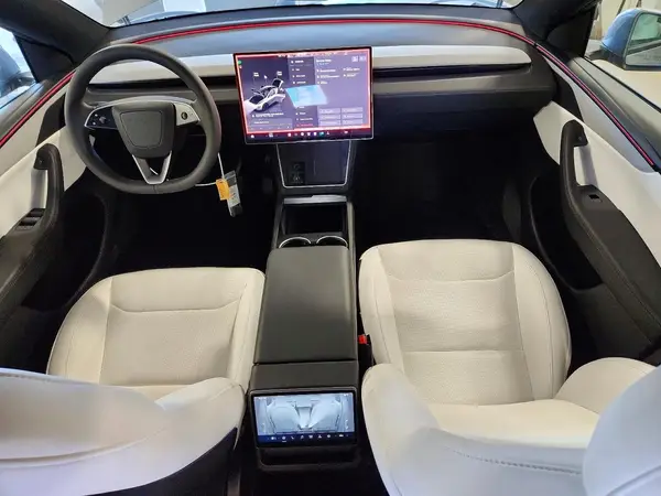 7SAYGDED2TF585996 2026 TESLA MODEL Y - Image 8