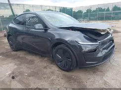 7SAYGDED2TF619743 2026 TESLA MODEL Y