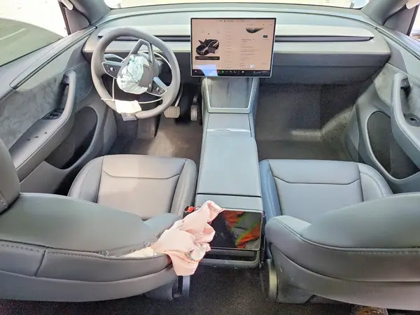 7SAYGDED2TF645100 2026 TESLA MODEL Y - Image 8