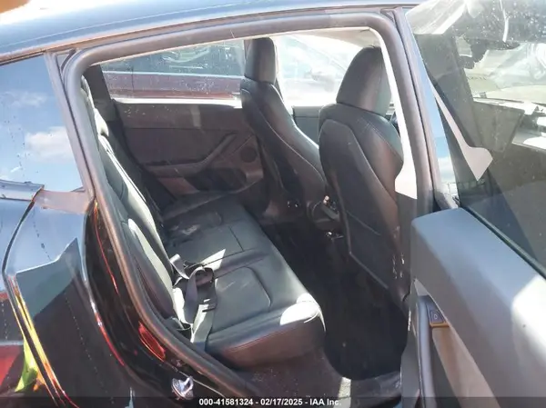 7SAYGDED3PF931172 2023 TESLA MODEL Y - Image 8