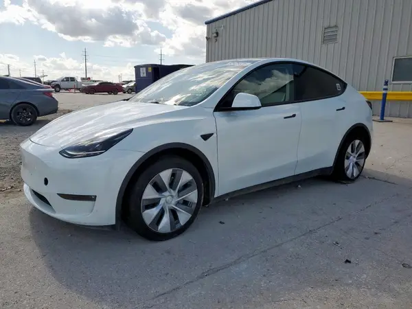 7SAYGDED3PF931544 2023 TESLA MODEL Y - Image 1