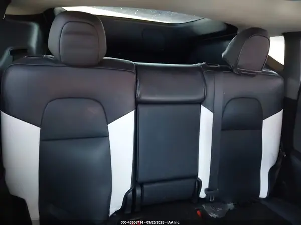 7SAYGDED3PF944424 2023 TESLA MODEL Y - Image 8