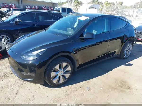7SAYGDED3PF948392 2023 TESLA MODEL Y - Image 2