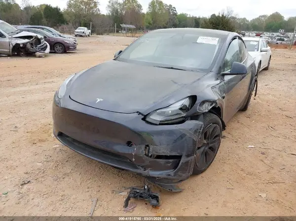 7SAYGDED3RA303113 2024 TESLA MODEL Y - Image 2