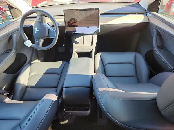 7SAYGDED3RA304598 2024 TESLA MODEL Y - Image 8