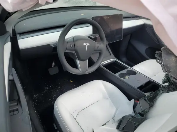 7SAYGDED3RA312636 2024 TESLA MODEL Y - Image 8
