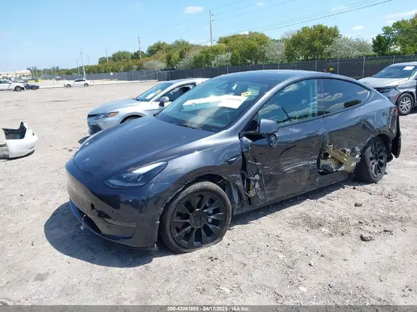 7SAYGDED3RF019063 2024 TESLA MODEL Y - Image 2