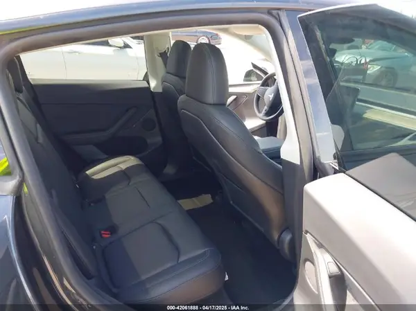 7SAYGDED3RF019063 2024 TESLA MODEL Y - Image 8