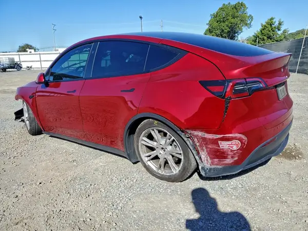 7SAYGDED3RF040639 2024 TESLA MODEL Y - Image 2