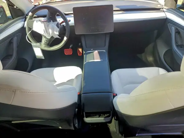 7SAYGDED3RF040639 2024 TESLA MODEL Y - Image 8