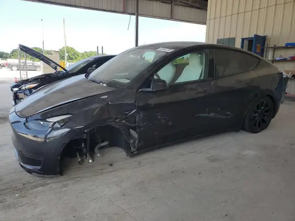 7SAYGDED3RF044335 2024 TESLA MODEL Y - Image 1