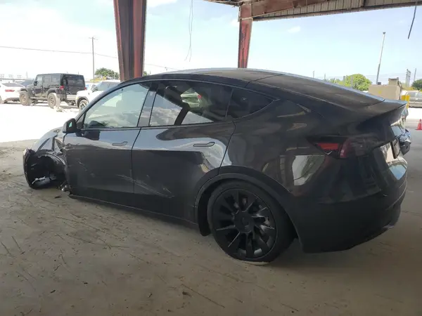7SAYGDED3RF044335 2024 TESLA MODEL Y - Image 2