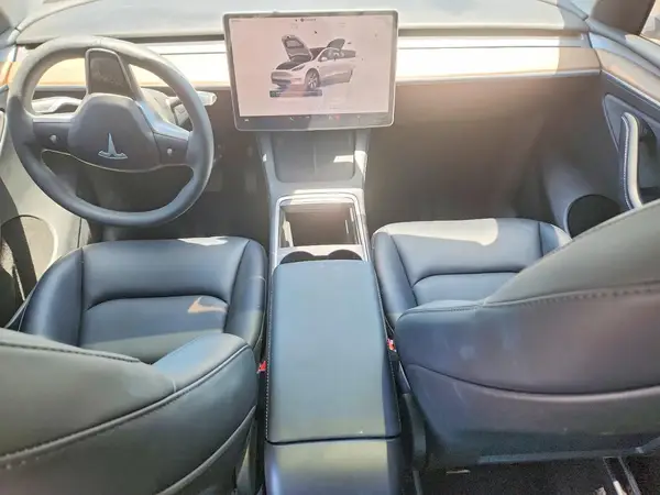 7SAYGDED3RF047901 2024 TESLA MODEL Y - Image 8