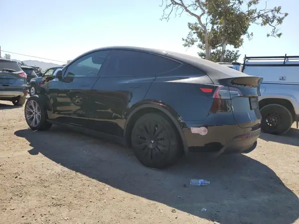 7SAYGDED3RF052418 2024 TESLA MODEL Y - Image 2