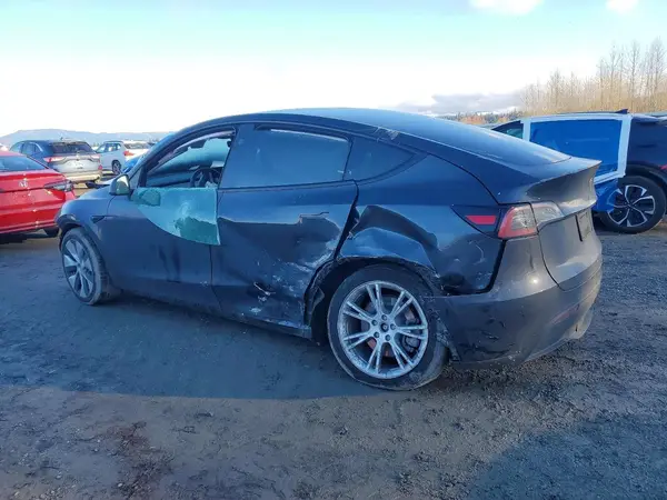 7SAYGDED3RF053228 2024 TESLA MODEL Y - Image 2