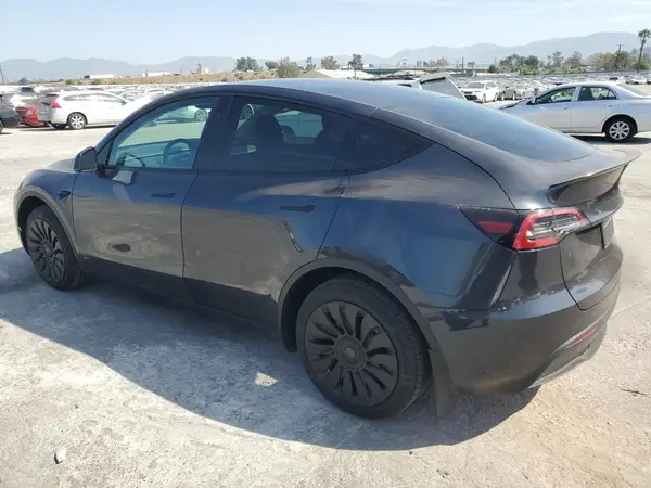 7SAYGDED3RF056534 2024 TESLA MODEL Y - Image 2