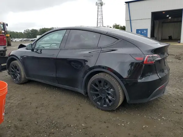 7SAYGDED3RF091266 2024 TESLA MODEL Y - Image 2