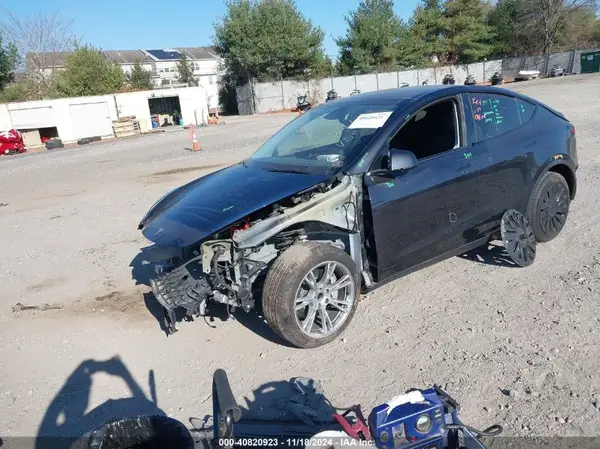 7SAYGDED3RF092501 2024 TESLA MODEL Y - Image 2