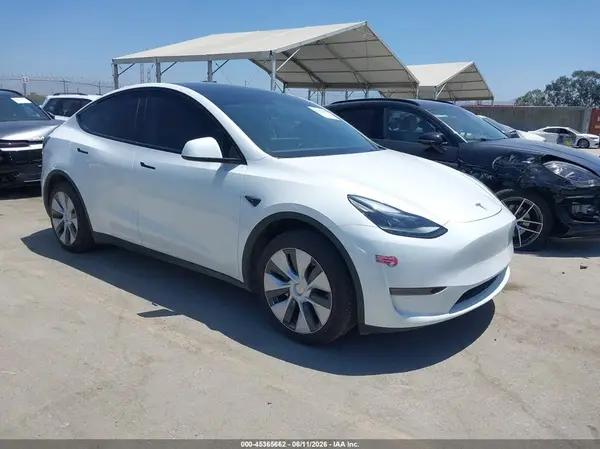 7SAYGDED3RF095883 2024 TESLA MODEL Y - Image 1
