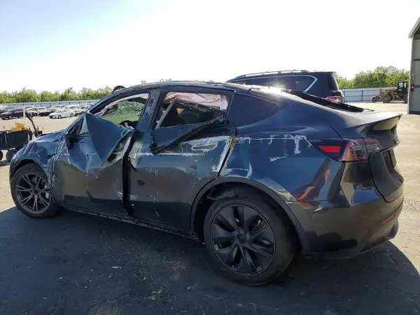 7SAYGDED3RF103724 2024 TESLA MODEL Y - Image 2