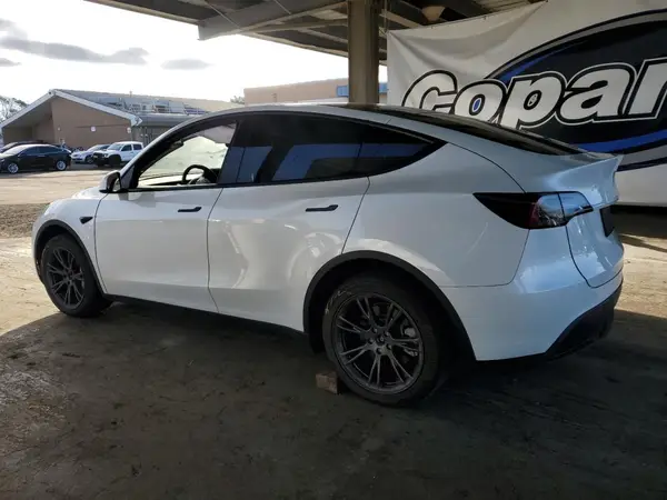 7SAYGDED3RF111452 2024 TESLA MODEL Y - Image 2