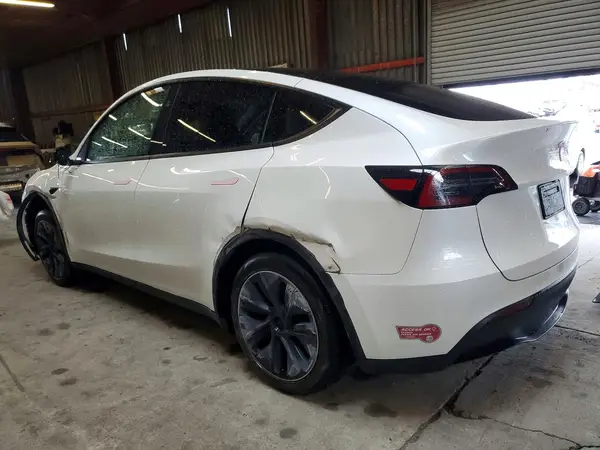 7SAYGDED3RF122094 2024 TESLA MODEL Y - Image 2