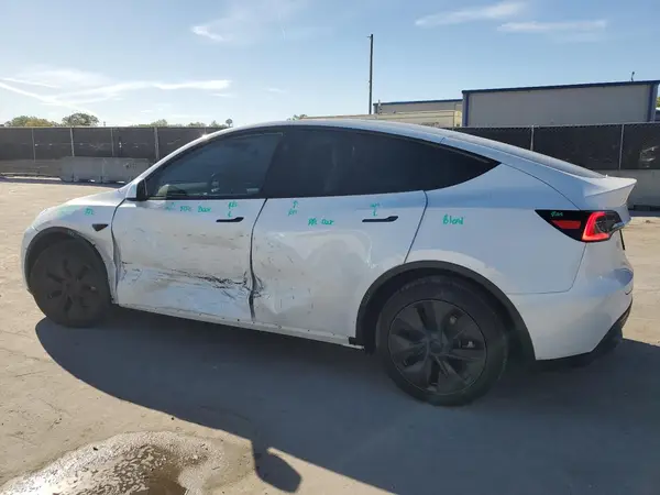 7SAYGDED3RF130826 2024 TESLA MODEL Y - Image 2