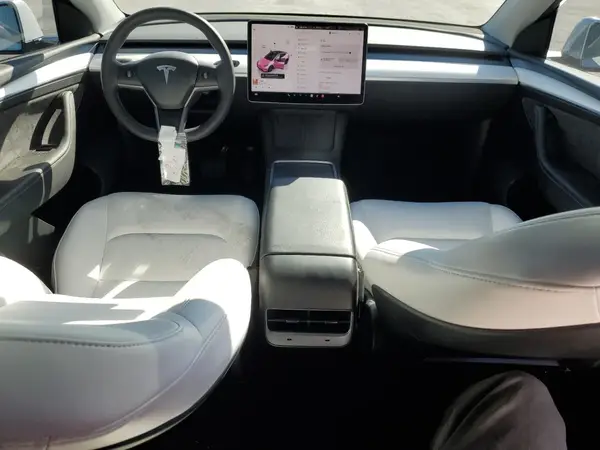 7SAYGDED3RF130826 2024 TESLA MODEL Y - Image 8