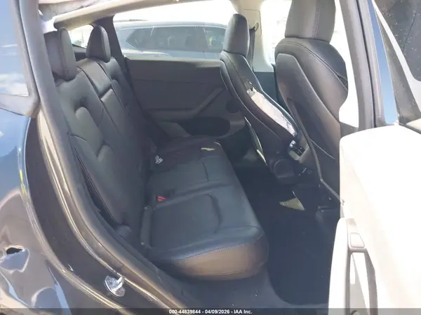 7SAYGDED3RF167357 2024 TESLA MODEL Y - Image 8
