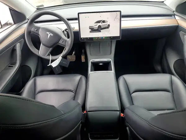 7SAYGDED3RF167567 2024 TESLA MODEL Y - Image 8