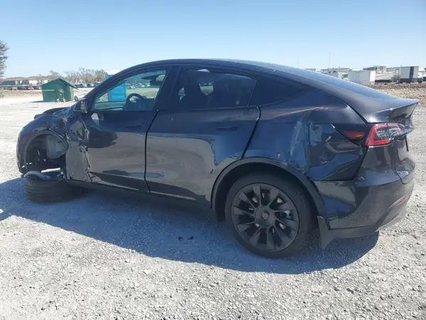 7SAYGDED3RF177273 2024 TESLA MODEL Y - Image 2