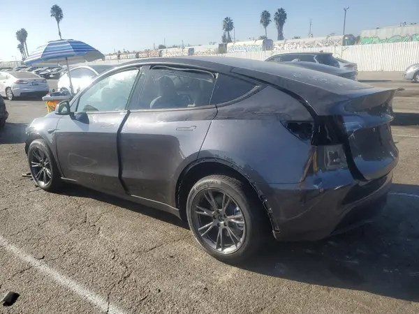7SAYGDED3RF178181 2024 TESLA MODEL Y - Image 2
