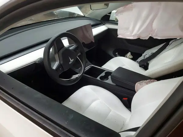 7SAYGDED3RF181713 2024 TESLA MODEL Y - Image 8