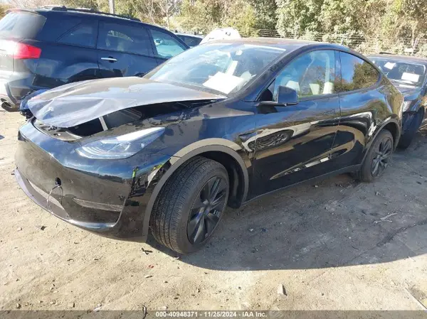7SAYGDED3RF185521 2024 TESLA MODEL Y - Image 2