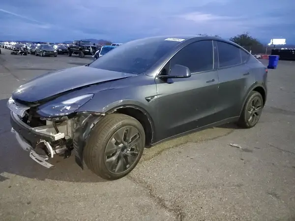 7SAYGDED3RF196549 2024 TESLA MODEL Y - Image 1