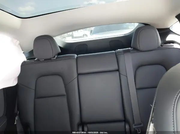 7SAYGDED3SA349059 2025 TESLA MODEL Y - Image 8