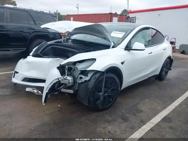 7SAYGDED3SA358344 2025 TESLA MODEL Y - Image 2