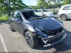 7SAYGDED3SA369005 2025 TESLA MODEL Y