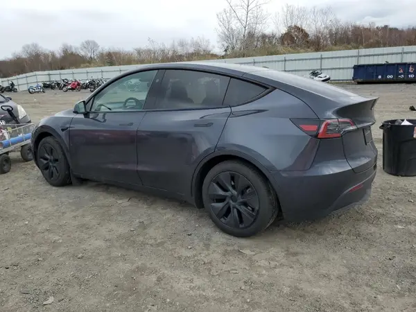 7SAYGDED3SA371157 2025 TESLA MODEL Y - Image 2