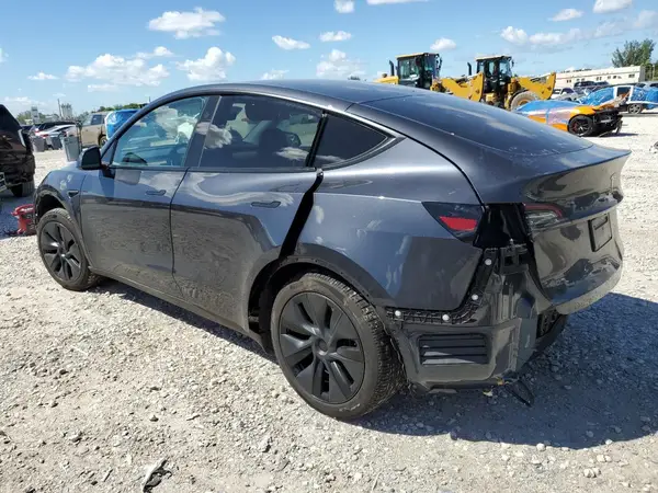 7SAYGDED3SA371501 2025 TESLA MODEL Y - Image 2