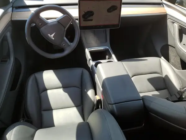 7SAYGDED3SA371501 2025 TESLA MODEL Y - Image 8