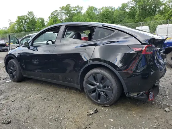 7SAYGDED3SA372244 2025 TESLA MODEL Y - Image 2