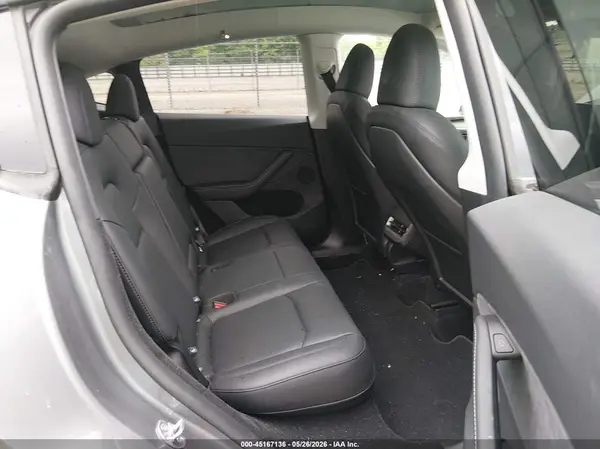7SAYGDED3SA374009 2025 TESLA MODEL Y - Image 8