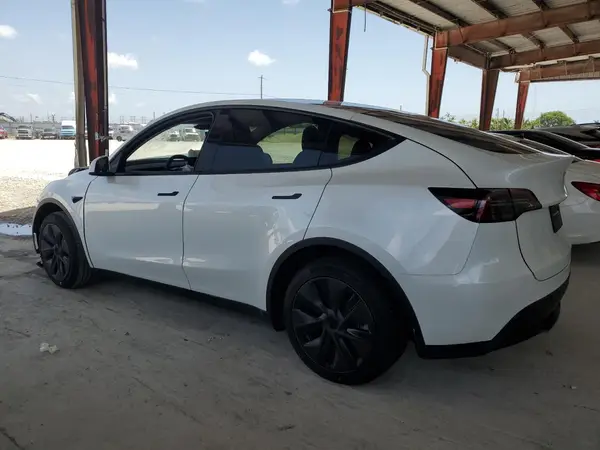 7SAYGDED3SA374902 2025 TESLA MODEL Y - Image 2