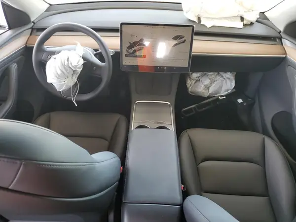 7SAYGDED3SA374902 2025 TESLA MODEL Y - Image 8
