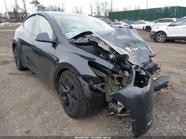 7SAYGDED3SA378237 2025 TESLA MODEL Y - Image 1